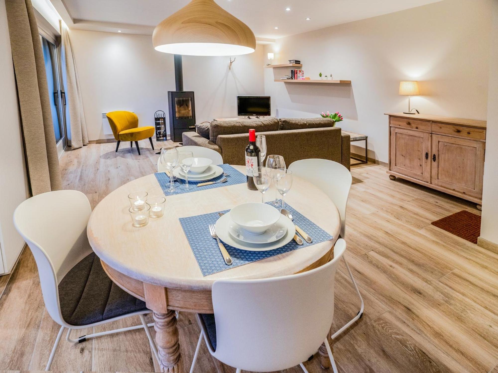 Alluring Holiday Home In Gros Fays With Garden Eksteriør bilde