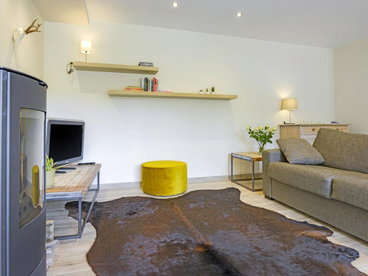 Alluring Holiday Home In Gros Fays With Garden Eksteriør bilde